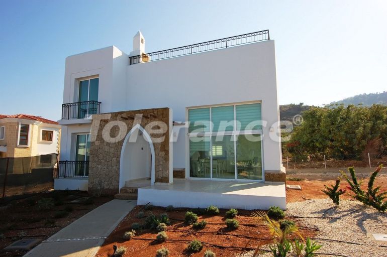 Вилла или дом в Кирения, Северный Кипр вид на море с бассейном: купить недвижимость в Турции - 78231