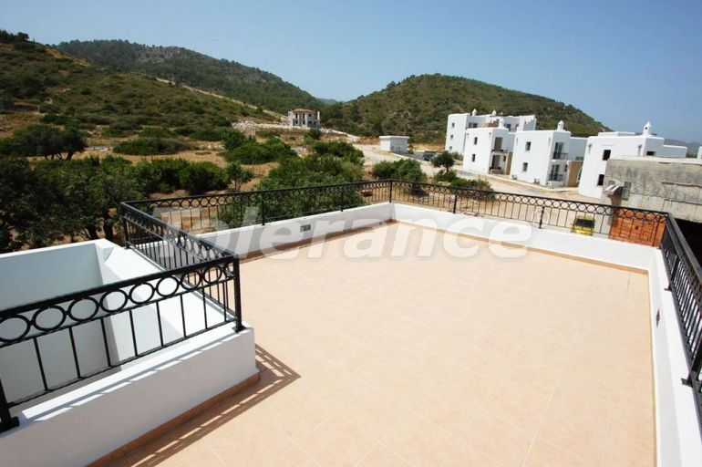 Вилла или дом в Кирения, Северный Кипр вид на море с бассейном: купить недвижимость в Турции - 78232