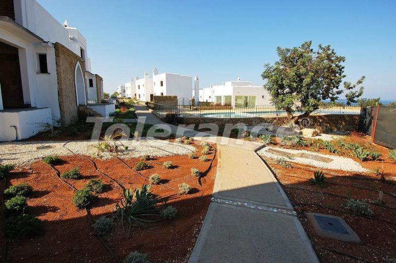 Вилла или дом в Кирения, Северный Кипр вид на море с бассейном: купить недвижимость в Турции - 78234