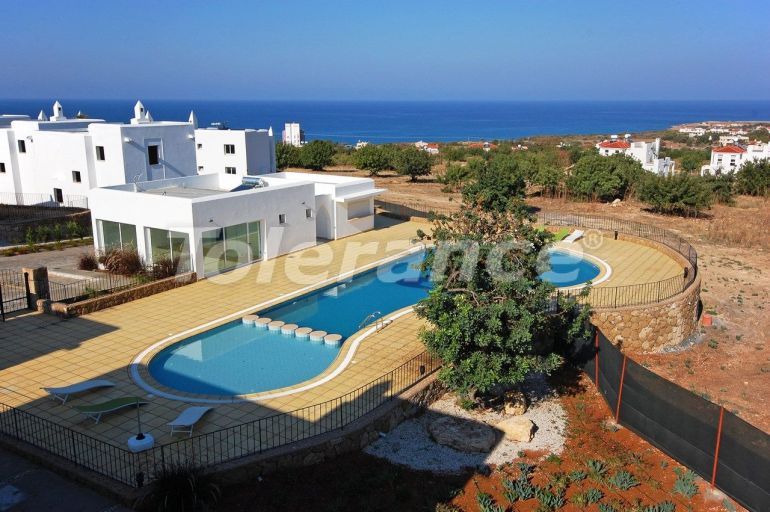 Вилла или дом в Кирения, Северный Кипр вид на море с бассейном: купить недвижимость в Турции - 78235