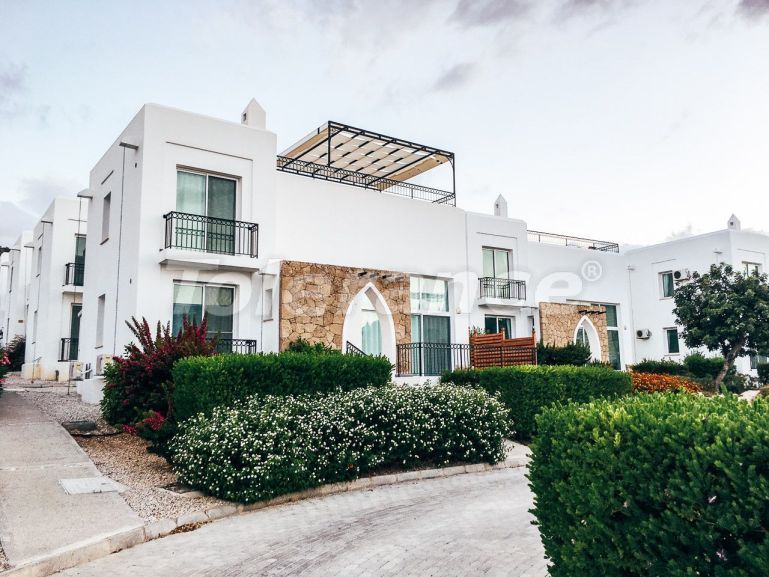 Вилла или дом в Кирения, Северный Кипр вид на море с бассейном: купить недвижимость в Турции - 78247