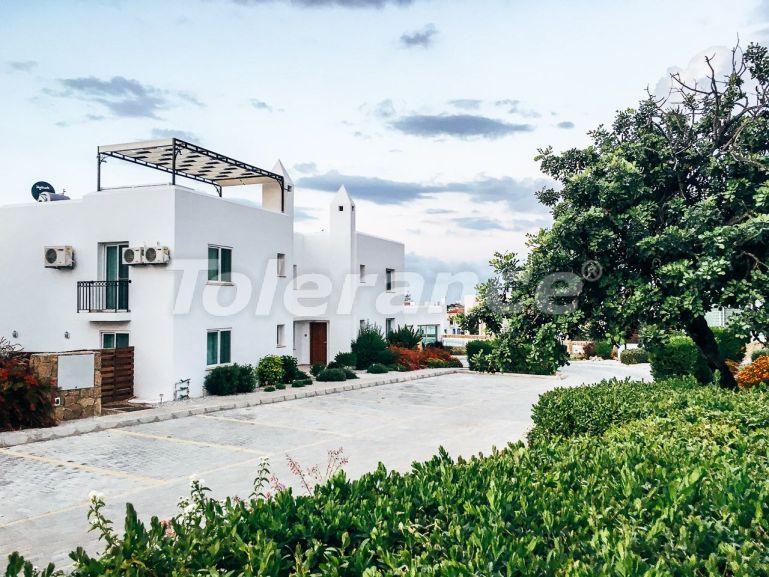 Вилла или дом в Кирения, Северный Кипр вид на море с бассейном: купить недвижимость в Турции - 78249