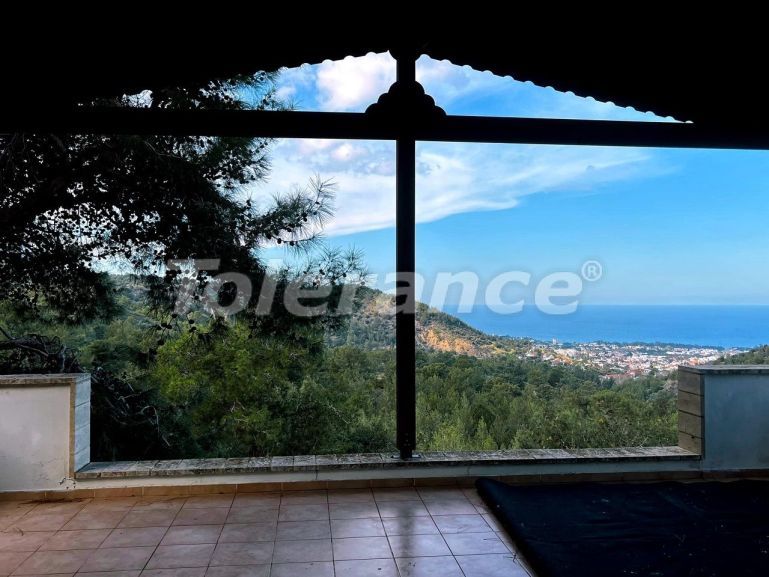 Вилла или дом в Кирения, Северный Кипр вид на море с бассейном: купить недвижимость в Турции - 78635