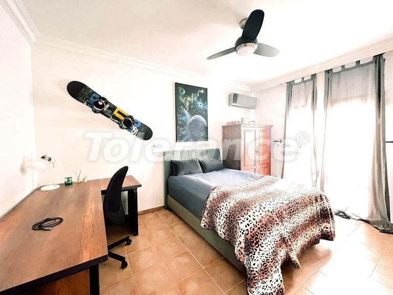 Вилла или дом в Кирения, Северный Кипр вид на море с бассейном: купить недвижимость в Турции - 78642