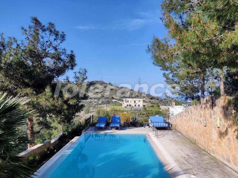 Вилла или дом в Кирения, Северный Кипр вид на море с бассейном: купить недвижимость в Турции - 78654