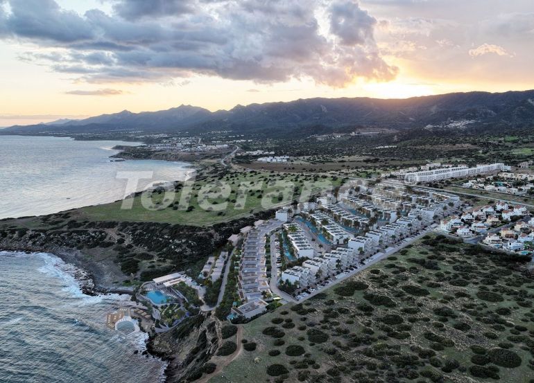 Вилла или дом от застройщика в Кирения, Северный Кипр вид на море с бассейном: купить недвижимость в Турции - 80499