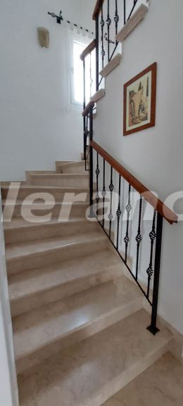 Вилла или дом в Кирения, Северный Кипр вид на море с бассейном: купить недвижимость в Турции - 81708