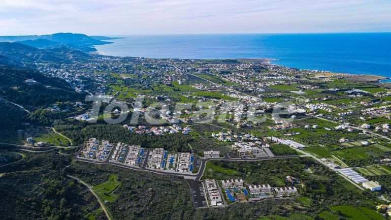 Вилла или дом в Кирения, Северный Кипр: купить недвижимость в Турции - 83381