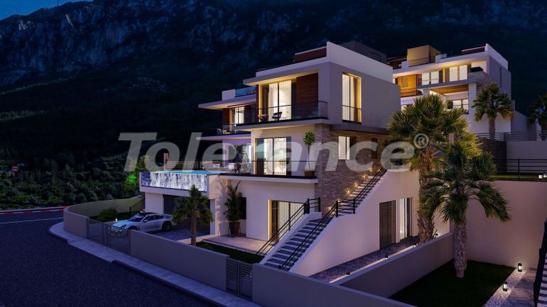 Вилла или дом в Кирения, Северный Кипр: купить недвижимость в Турции - 83393