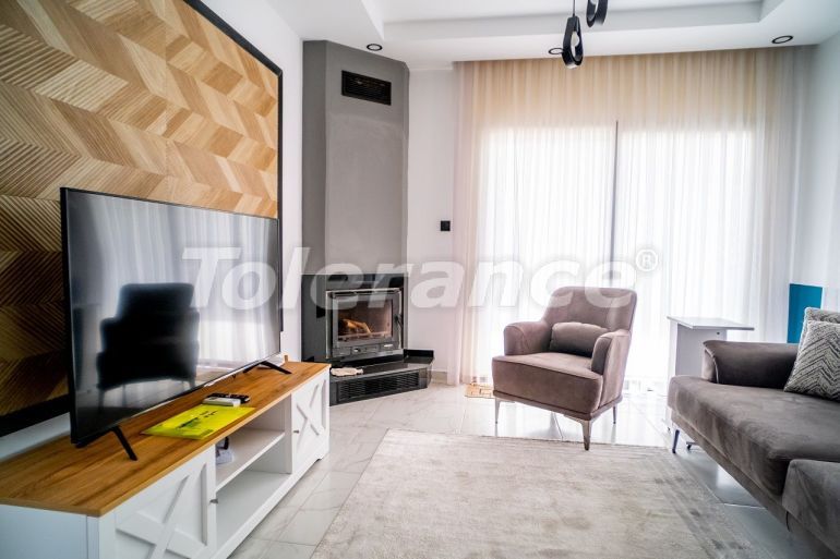 Вилла или дом в Кирения, Северный Кипр: купить недвижимость в Турции - 84796