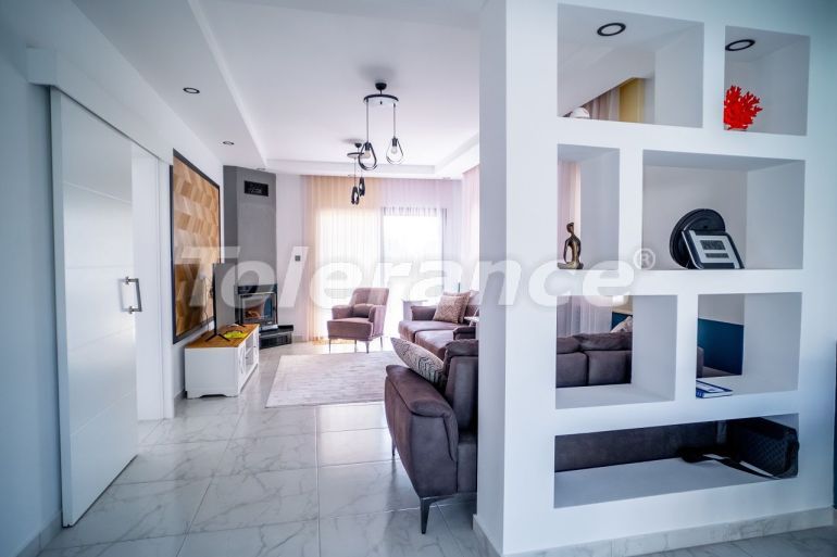 Вилла или дом в Кирения, Северный Кипр: купить недвижимость в Турции - 84803