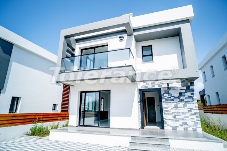 Вилла или дом в Кирения, Северный Кипр: купить недвижимость в Турции - 84829