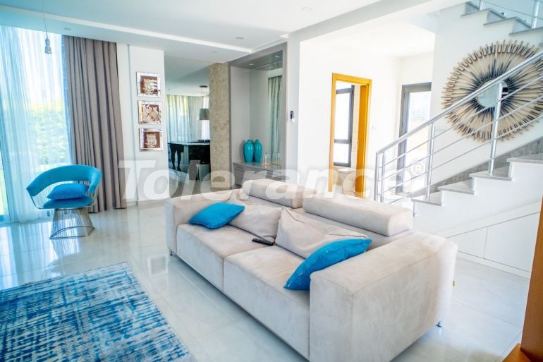 Вилла или дом в Кирения, Северный Кипр: купить недвижимость в Турции - 85107