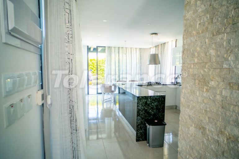 Вилла или дом в Кирения, Северный Кипр: купить недвижимость в Турции - 85117