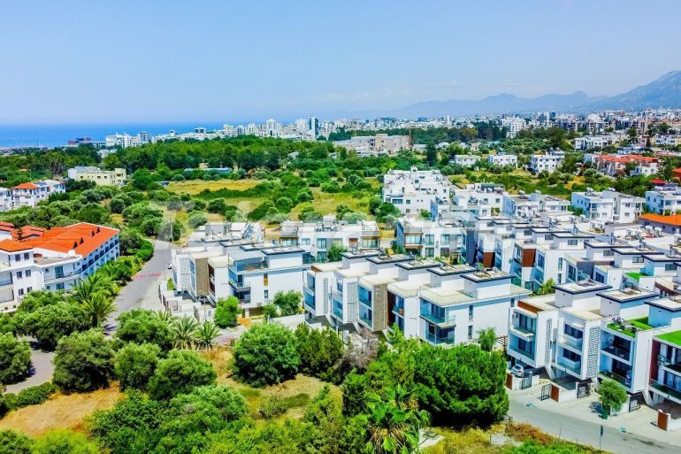 Вилла или дом в Кирения, Северный Кипр с бассейном: купить недвижимость в Турции - 85772