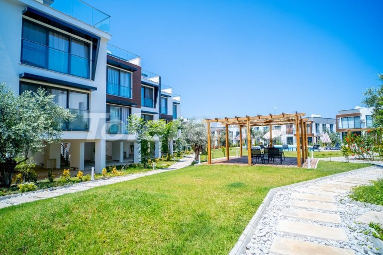 Вилла или дом в Кирения, Северный Кипр с бассейном: купить недвижимость в Турции - 85779