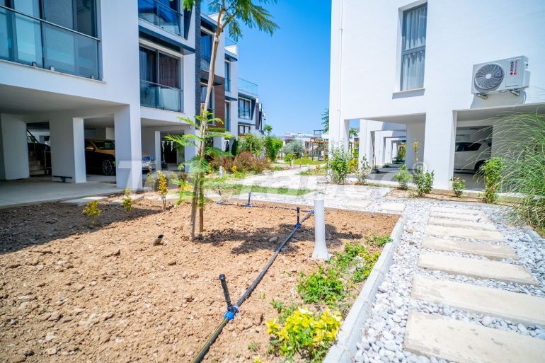 Вилла или дом в Кирения, Северный Кипр с бассейном: купить недвижимость в Турции - 85783