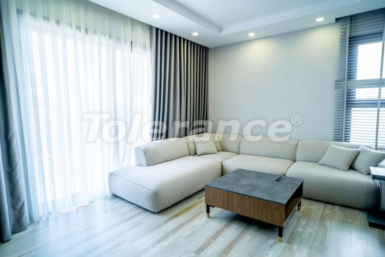 Вилла или дом в Кирения, Северный Кипр с бассейном: купить недвижимость в Турции - 85793