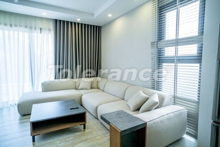 Вилла или дом в Кирения, Северный Кипр с бассейном: купить недвижимость в Турции - 85799