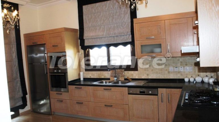 Вилла или дом в Кирения, Северный Кипр вид на море с бассейном - 86204 Вилла или дом в Кирения, Северный Кипр вид на море с бассейном: купить недвижимость в Турции - 86204