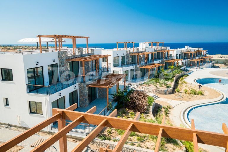 Вилла или дом от застройщика в Кирения, Северный Кипр вид на море с бассейном: купить недвижимость в Турции - 86717