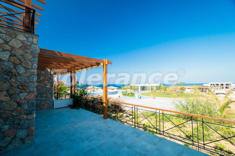 Вилла или дом от застройщика в Кирения, Северный Кипр вид на море с бассейном: купить недвижимость в Турции - 86725