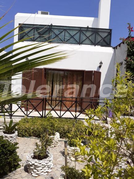 Вилла или дом в Кирения, Северный Кипр с бассейном: купить недвижимость в Турции - 87092