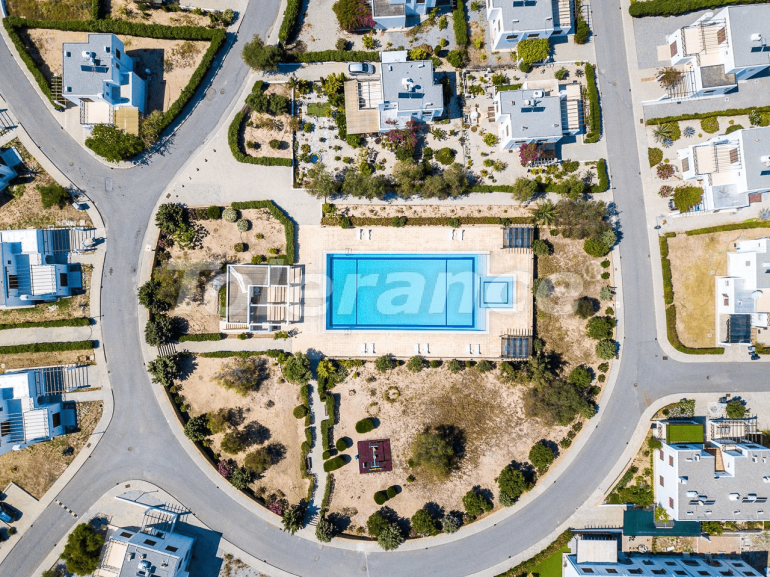 Вилла или дом в Кирения, Северный Кипр с бассейном: купить недвижимость в Турции - 87115