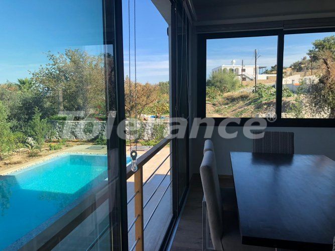 Вилла или дом в Кирения, Северный Кипр вид на море с бассейном: купить недвижимость в Турции - 87380