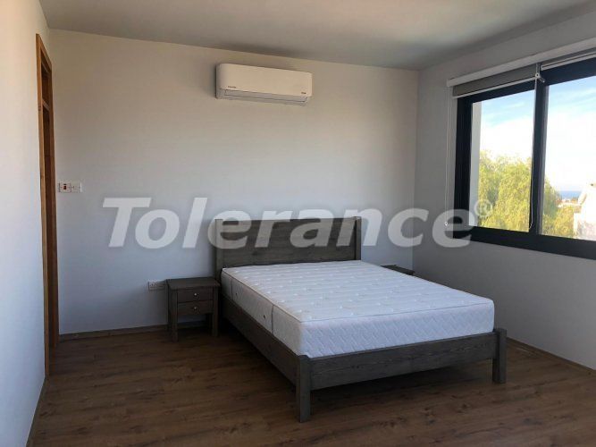 Вилла или дом в Кирения, Северный Кипр вид на море с бассейном: купить недвижимость в Турции - 87393