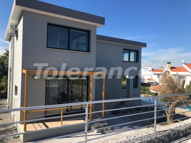 Вилла или дом в Кирения, Северный Кипр вид на море с бассейном: купить недвижимость в Турции - 87397