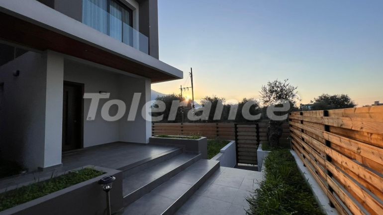 Вилла или дом в Кирения, Северный Кипр вид на море: купить недвижимость в Турции - 87712