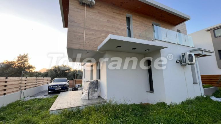 Вилла или дом в Кирения, Северный Кипр вид на море: купить недвижимость в Турции - 87718