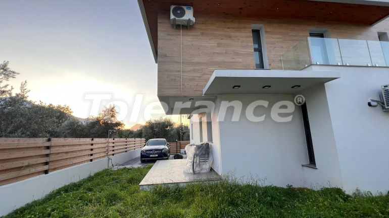 Вилла или дом в Кирения, Северный Кипр вид на море: купить недвижимость в Турции - 87719