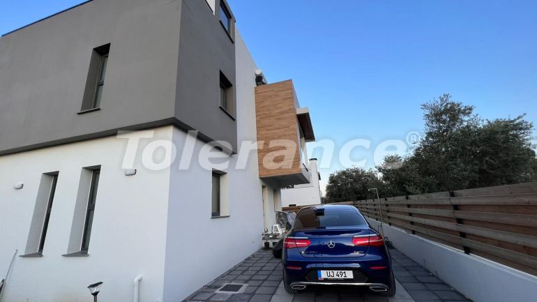 Вилла или дом в Кирения, Северный Кипр вид на море: купить недвижимость в Турции - 87720