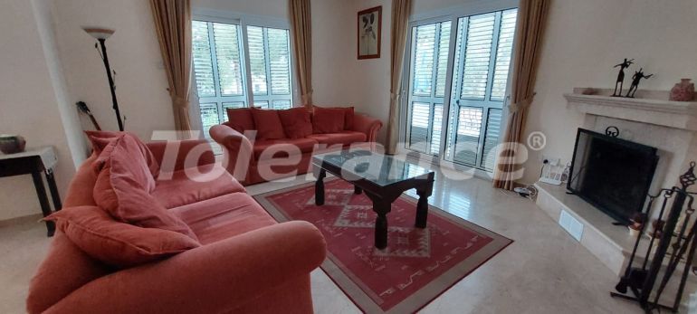 Вилла или дом в Кирения, Северный Кипр вид на море с бассейном: купить недвижимость в Турции - 89233