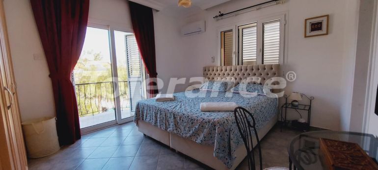 Вилла или дом в Кирения, Северный Кипр вид на море с бассейном: купить недвижимость в Турции - 89235