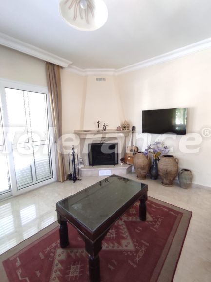 Вилла или дом в Кирения, Северный Кипр вид на море с бассейном: купить недвижимость в Турции - 89263