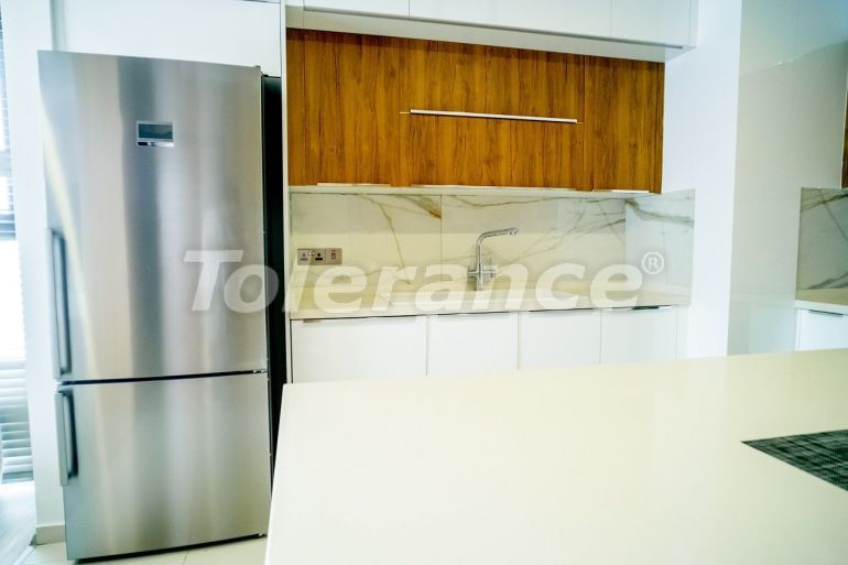 Вилла или дом в Кирения, Северный Кипр с бассейном: купить недвижимость в Турции - 90233