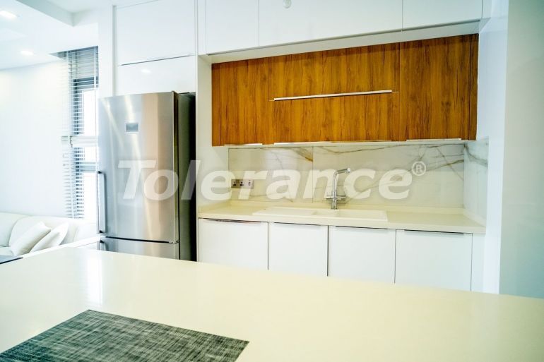 Вилла или дом в Кирения, Северный Кипр с бассейном: купить недвижимость в Турции - 90234