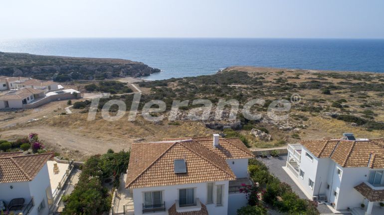 Вилла или дом от застройщика в Кирения, Северный Кипр вид на море с бассейном: купить недвижимость в Турции - 90553