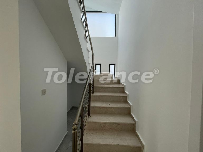 Вилла или дом от застройщика в Кирения, Северный Кипр вид на море с бассейном: купить недвижимость в Турции - 90759