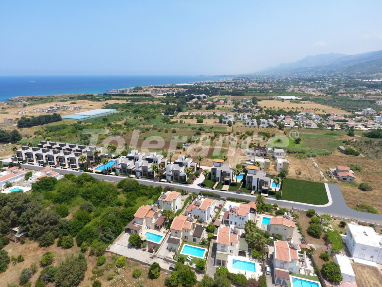 Вилла или дом от застройщика в Кирения, Северный Кипр вид на море с бассейном: купить недвижимость в Турции - 90768