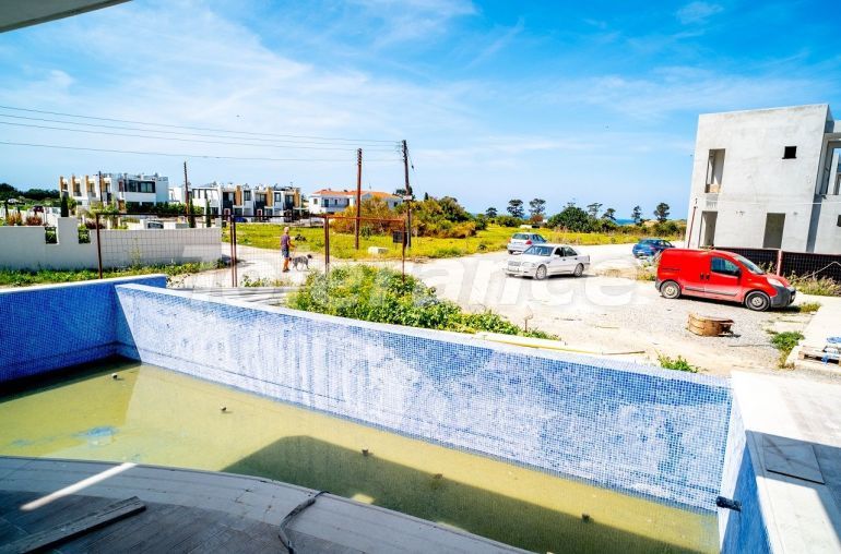 Вилла или дом от застройщика в Кирения, Северный Кипр вид на море с бассейном: купить недвижимость в Турции - 91037