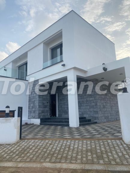 Вилла или дом от застройщика в Кирения, Северный Кипр вид на море с бассейном: купить недвижимость в Турции - 91384