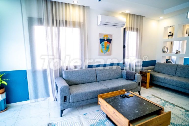 Вилла или дом в Кирения, Северный Кипр: купить недвижимость в Турции - 91472