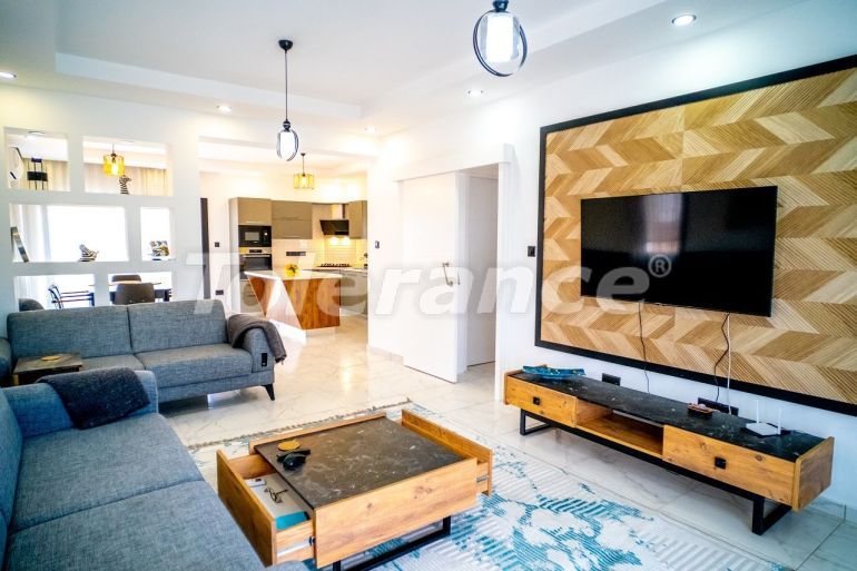 Вилла или дом в Кирения, Северный Кипр: купить недвижимость в Турции - 91473