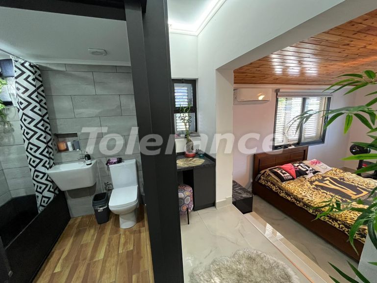 Вилла или дом в Кирения, Северный Кипр вид на море с бассейном: купить недвижимость в Турции - 91629