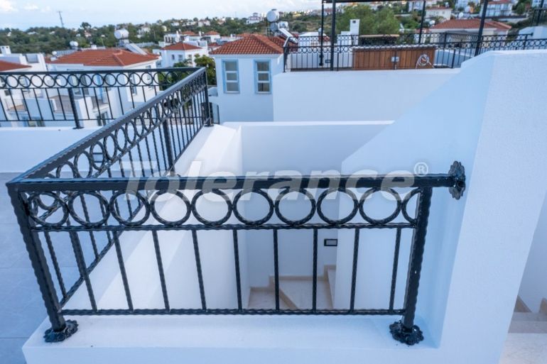 Вилла или дом в Кирения, Северный Кипр: купить недвижимость в Турции - 91744