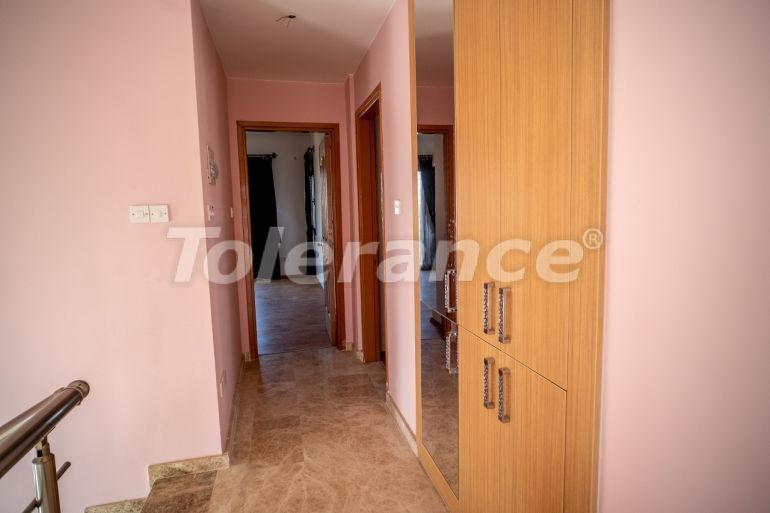 Вилла или дом в Кирения, Северный Кипр вид на море: купить недвижимость в Турции - 93069